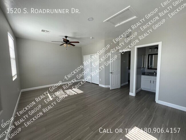 Building Photo - 1520 S Roadrunner Dr