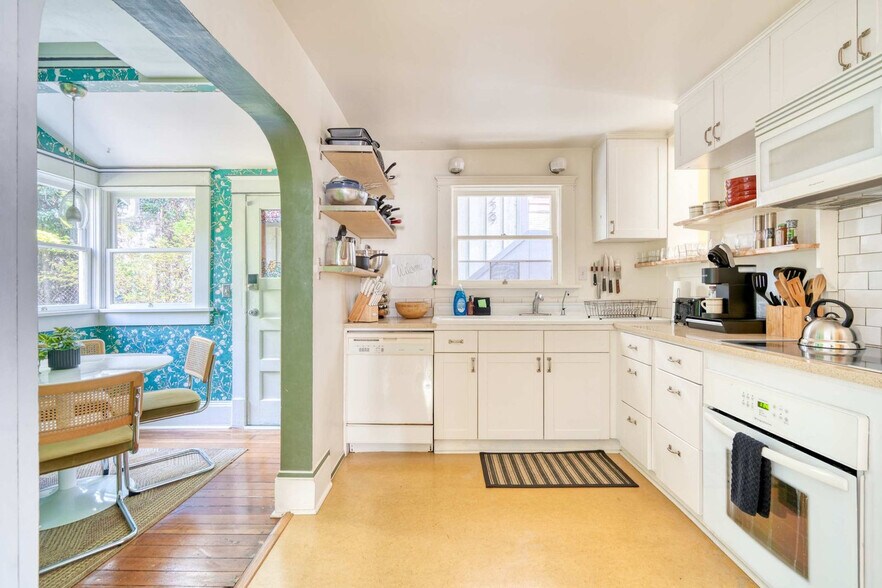 Building Photo - 1235 N Prescott St