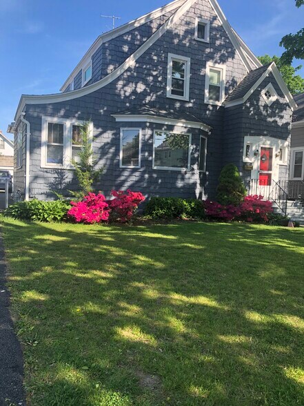 Building Photo - 29 Cardinal Ave