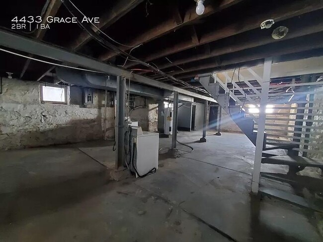 Building Photo - 4433 Grace Ave