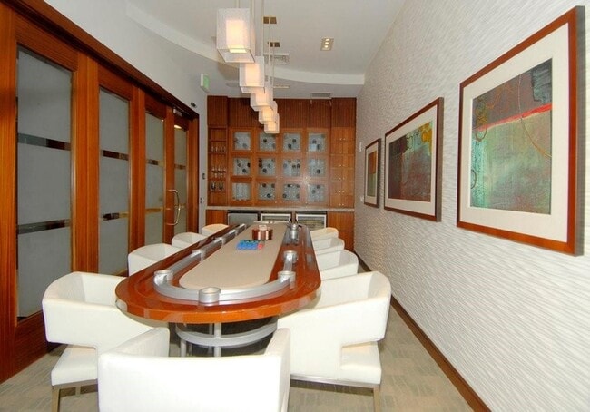 Building Photo - 2821 N Ocean Blvd