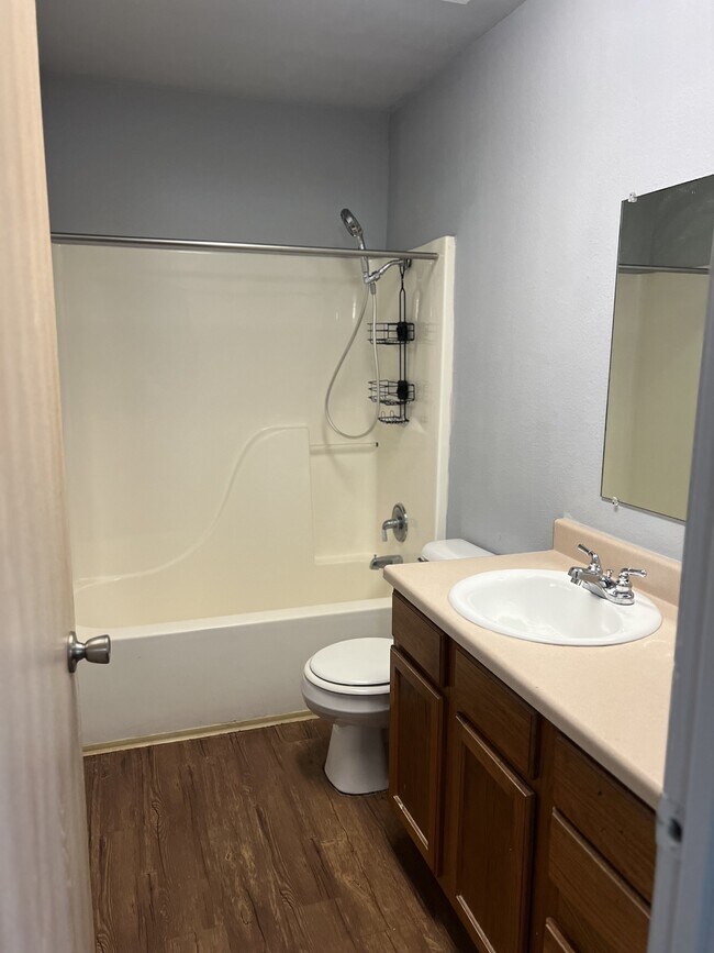 Building Photo - 1 Cypress Ct