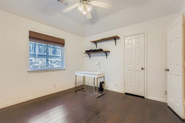 Building Photo - 3135 Burks Ln