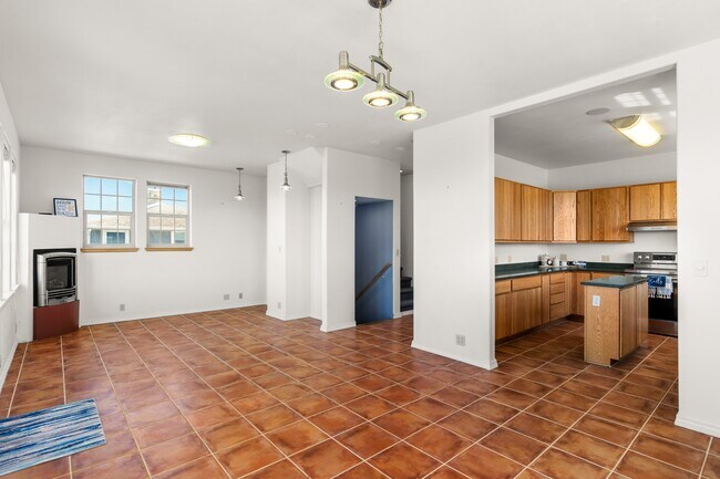 Building Photo - 1140 Ocean Shores Blvd SW