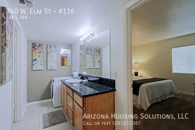 Building Photo - 740 W Elm St