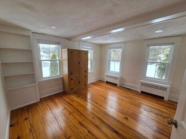 Building Photo - 223 Central St