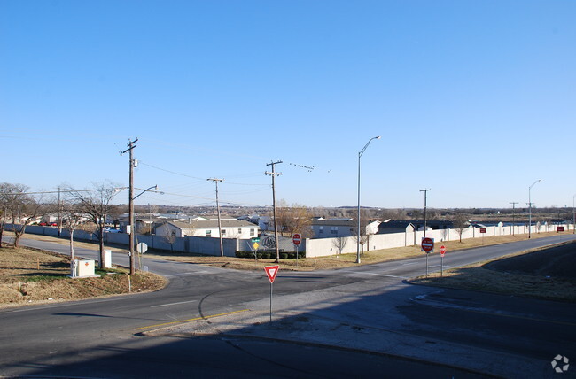 Building Photo - Jim Qualia 1/28/2008 - Lake Arlington Ranch