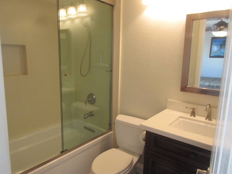 Attached full bathroom - 1400 Pacific Coast Hwy