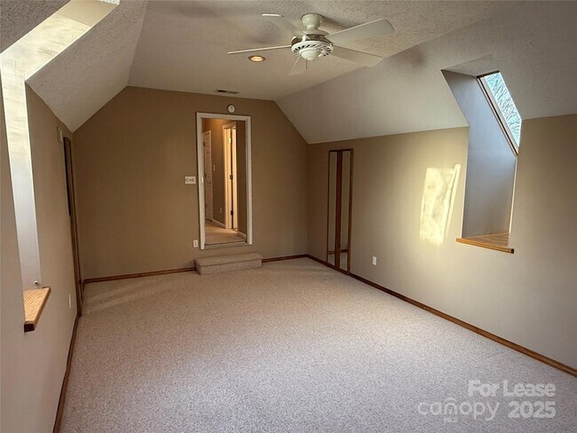 Building Photo - 17115 Grenache Ct