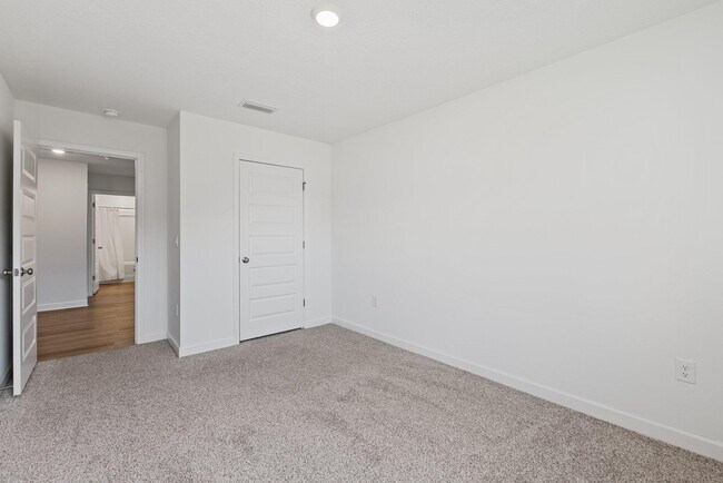 Building Photo - 439 Sweet Blossom Bend