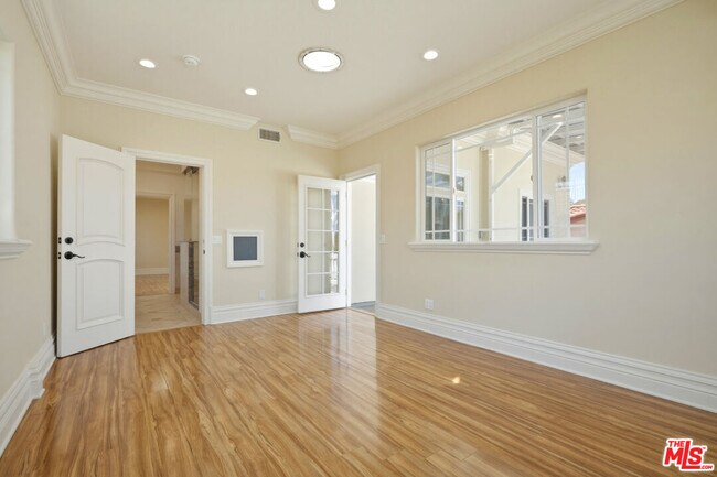 Building Photo - 1510 Cardiff Ave
