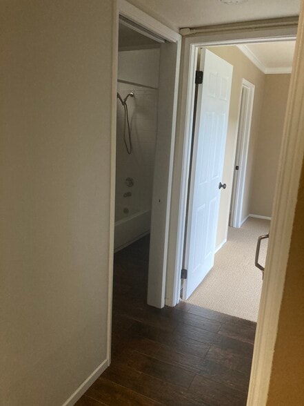 Building Photo - 550 Orange Ave