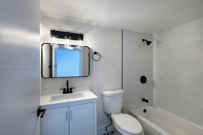 Building Photo - 10290 NW 9th St Cir