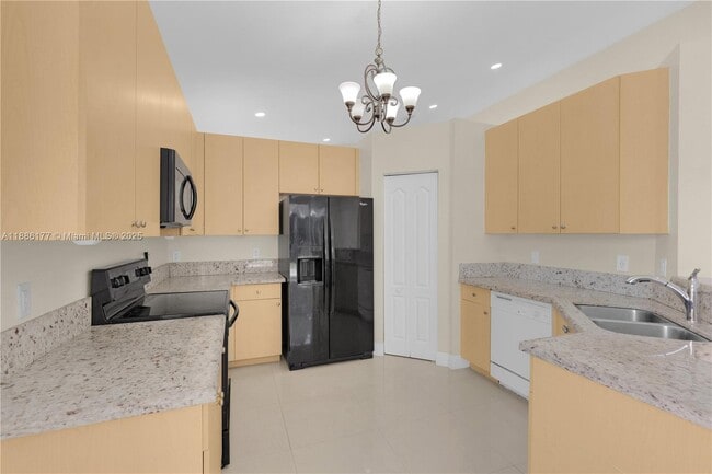 Building Photo - 4108 NE 22nd St