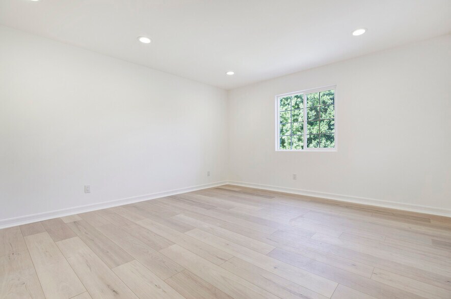 Building Photo - 15121 Marlin Pl