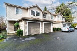 Building Photo - 501 23rd Ave S