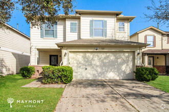 Building Photo - Spacious 3-Bedroom