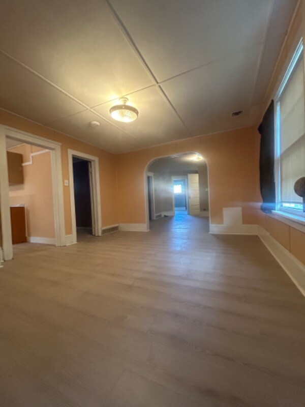 Building Photo - 3304 E 55th St