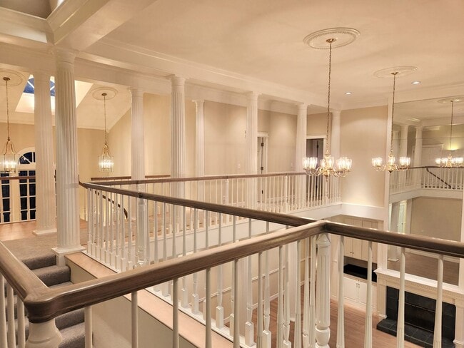Building Photo - Extraordinary Atherton Estate with Cottage...
