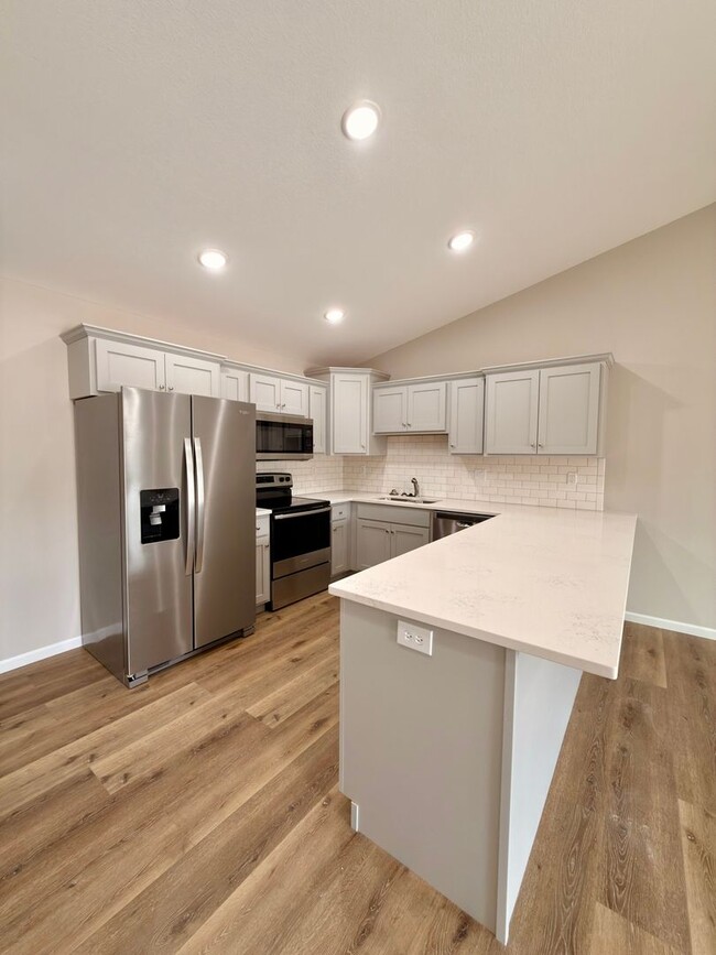 Building Photo - 3031-MF3-E4
