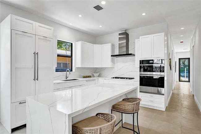 Building Photo - 1211 SE 1st St