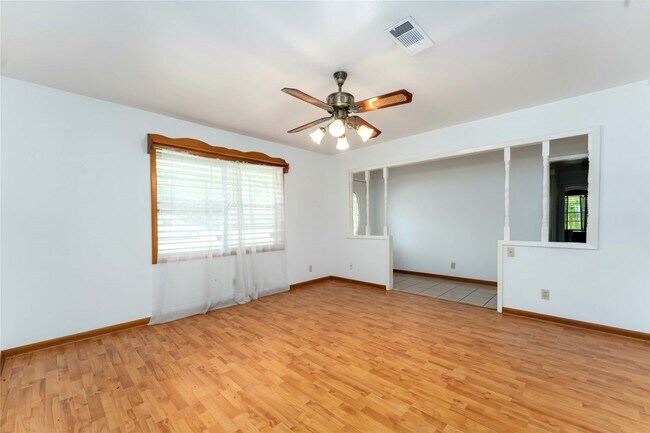 Building Photo - 5618 Avenue M 1/2