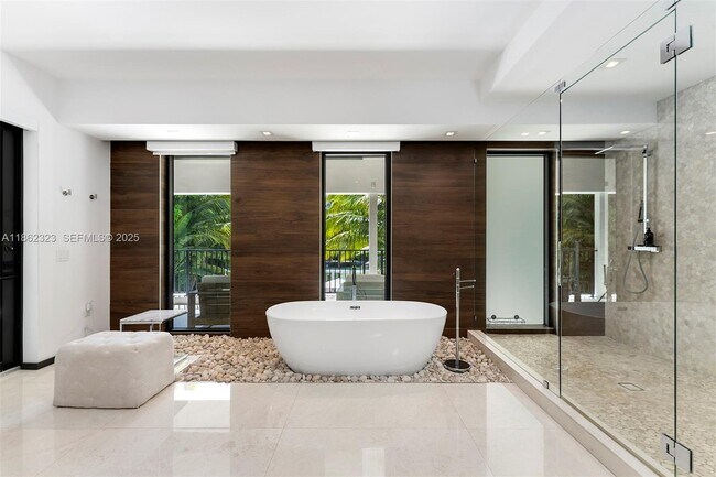 Building Photo - 3734 Chase Ave