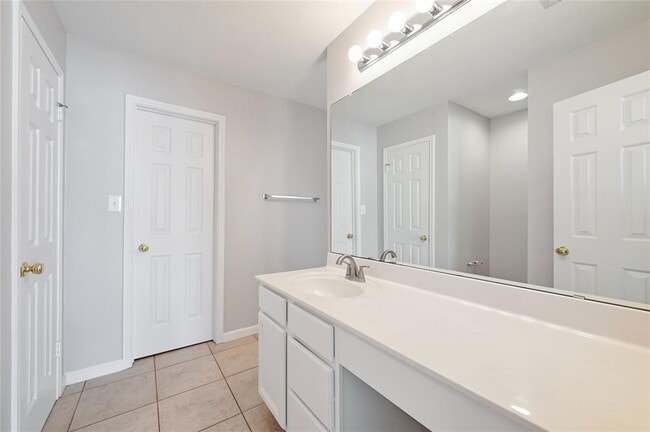 Building Photo - 8139 Evadean Cir