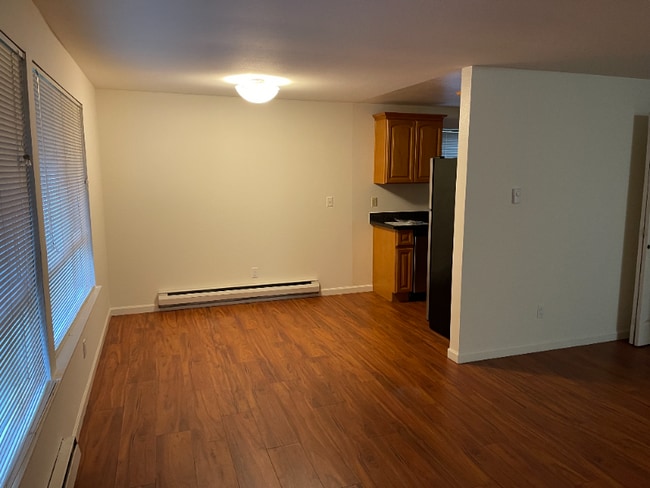 Building Photo - 9445 Avondale Rd NE