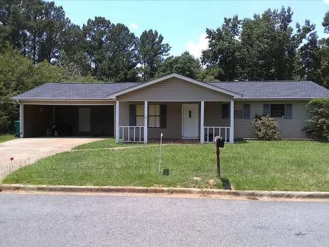 Primary Photo - 3 Bedroom 1 Bath Home in Cottondale