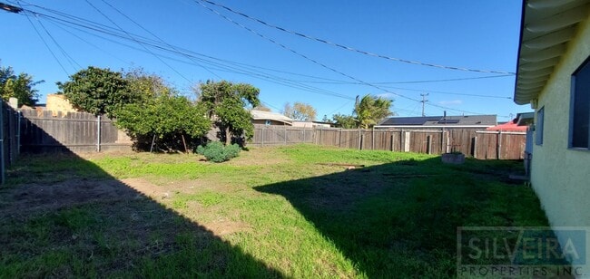 Building Photo - Cozy 3 bedroom 1 Bath home!