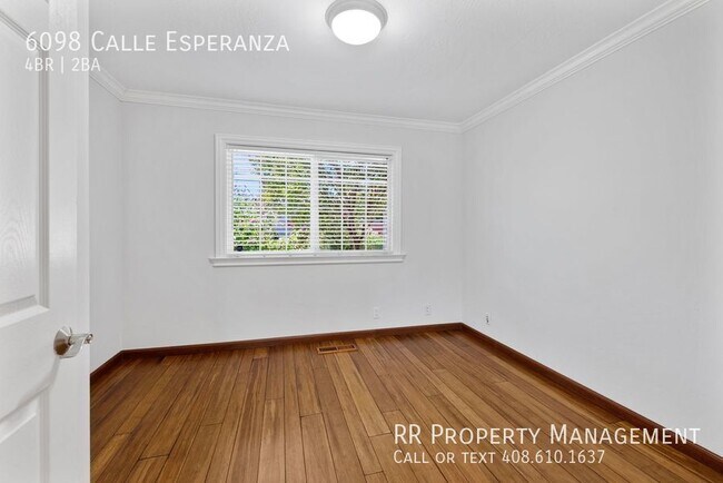 Building Photo - 6098 Cll Esperanza