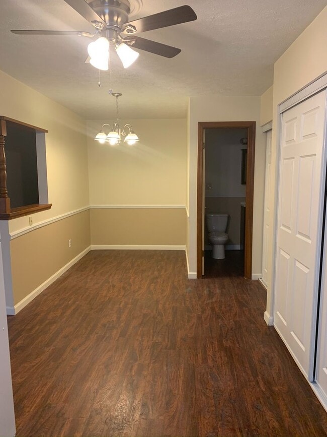 Building Photo - 4150 Westmont Dr