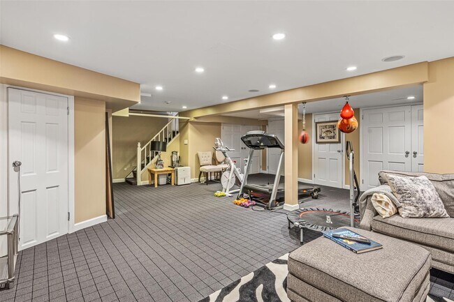Building Photo - 9 Wyngate Pl