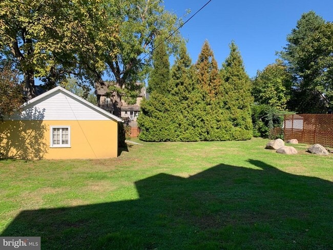 Building Photo - 337 Euclid Ave