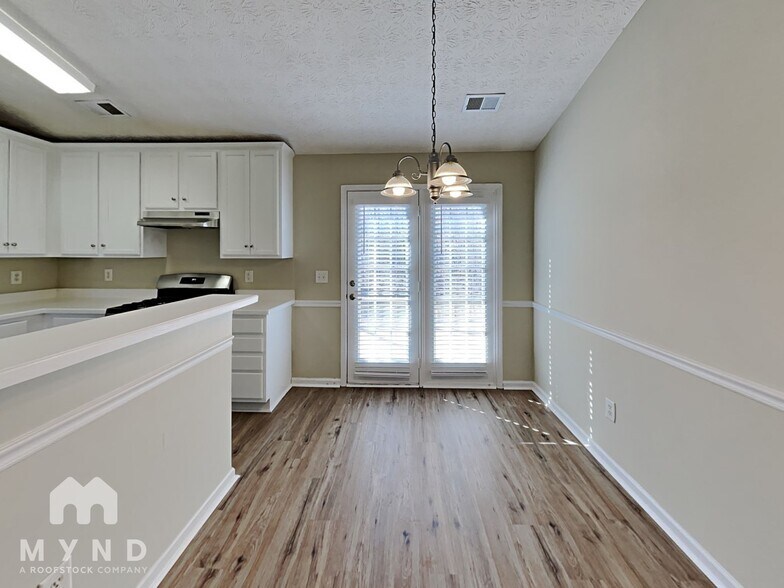 Building Photo - 185 Waters Edge Dr