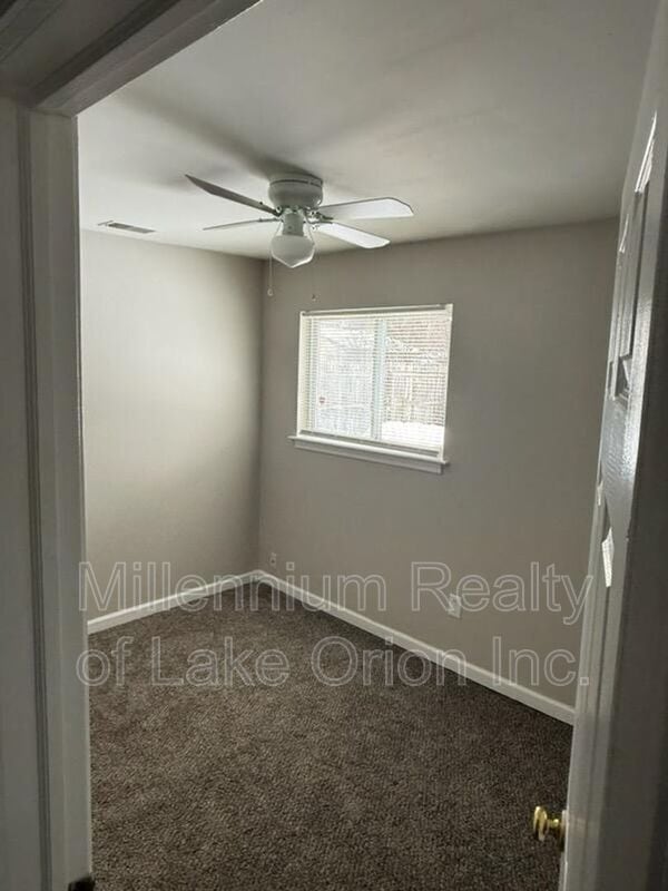 Building Photo - 176 W Princeton Ave