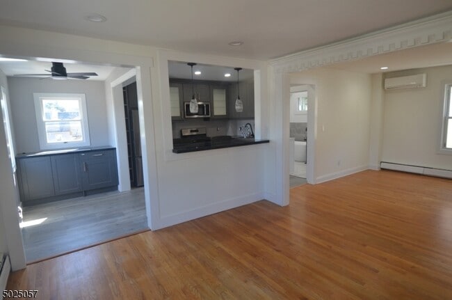 Building Photo - 21 Abbett Ave