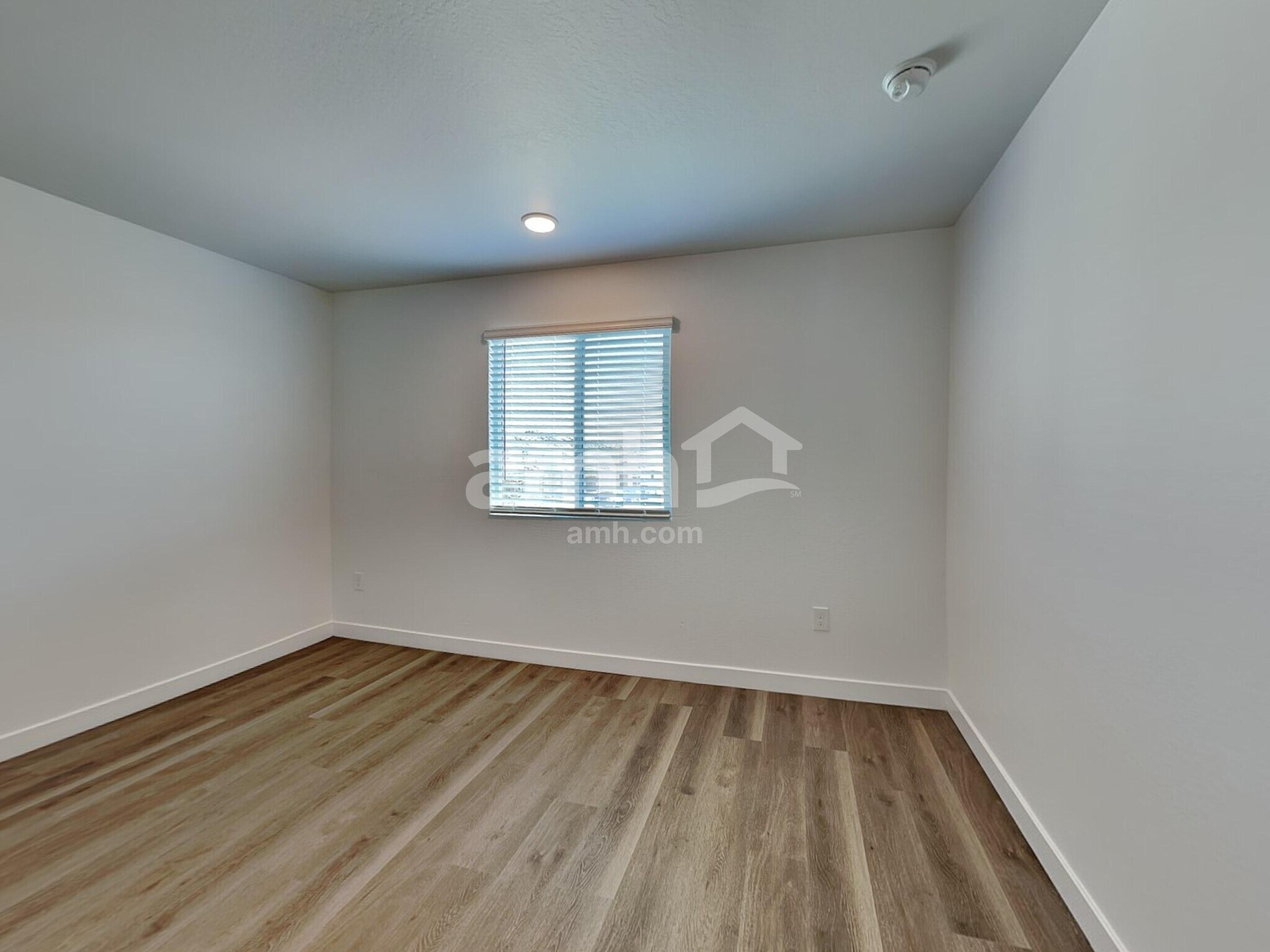 Building Photo - 9717 W Luxton Ln