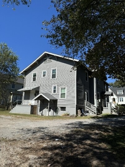 Building Photo - 1020 Sharpe Ave