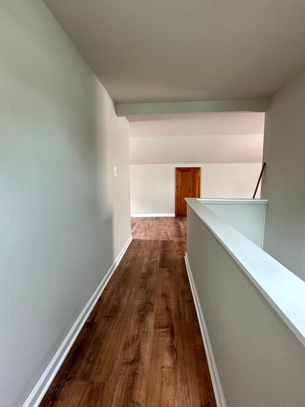 Building Photo - 69 W Annabelle Ave
