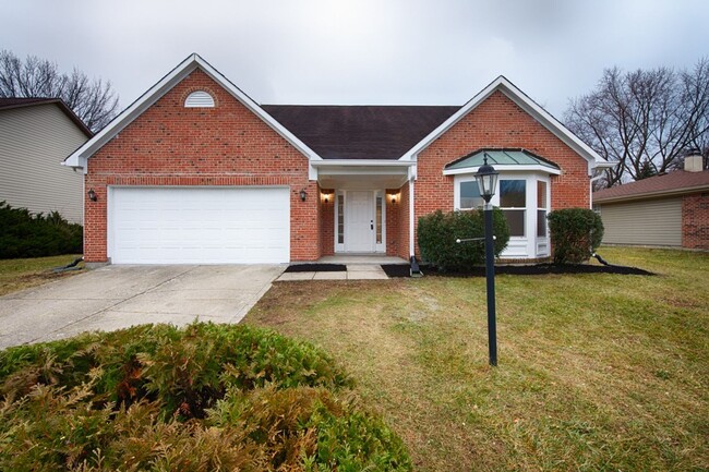 Building Photo - 3 bed 2.5 bath 2 story 2 car attached gara...
