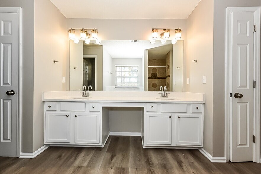 Building Photo - 11598 Registry Blvd