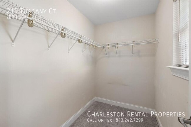 Building Photo - 219 Tuscany Ct