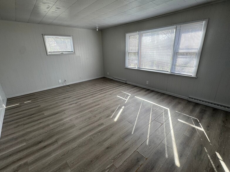 Building Photo - 3425 N California Ave