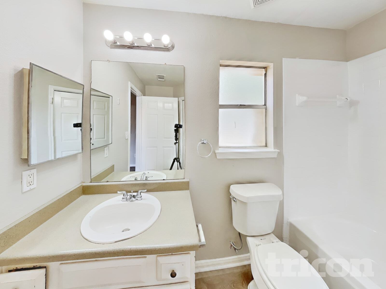 Building Photo - 3115 Kelling St