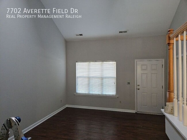 Building Photo - 7702 Averette Field Dr