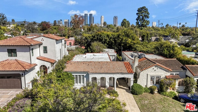 Building Photo - 2038 Malcolm Ave