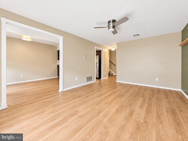 Building Photo - 5 Aspen Way
