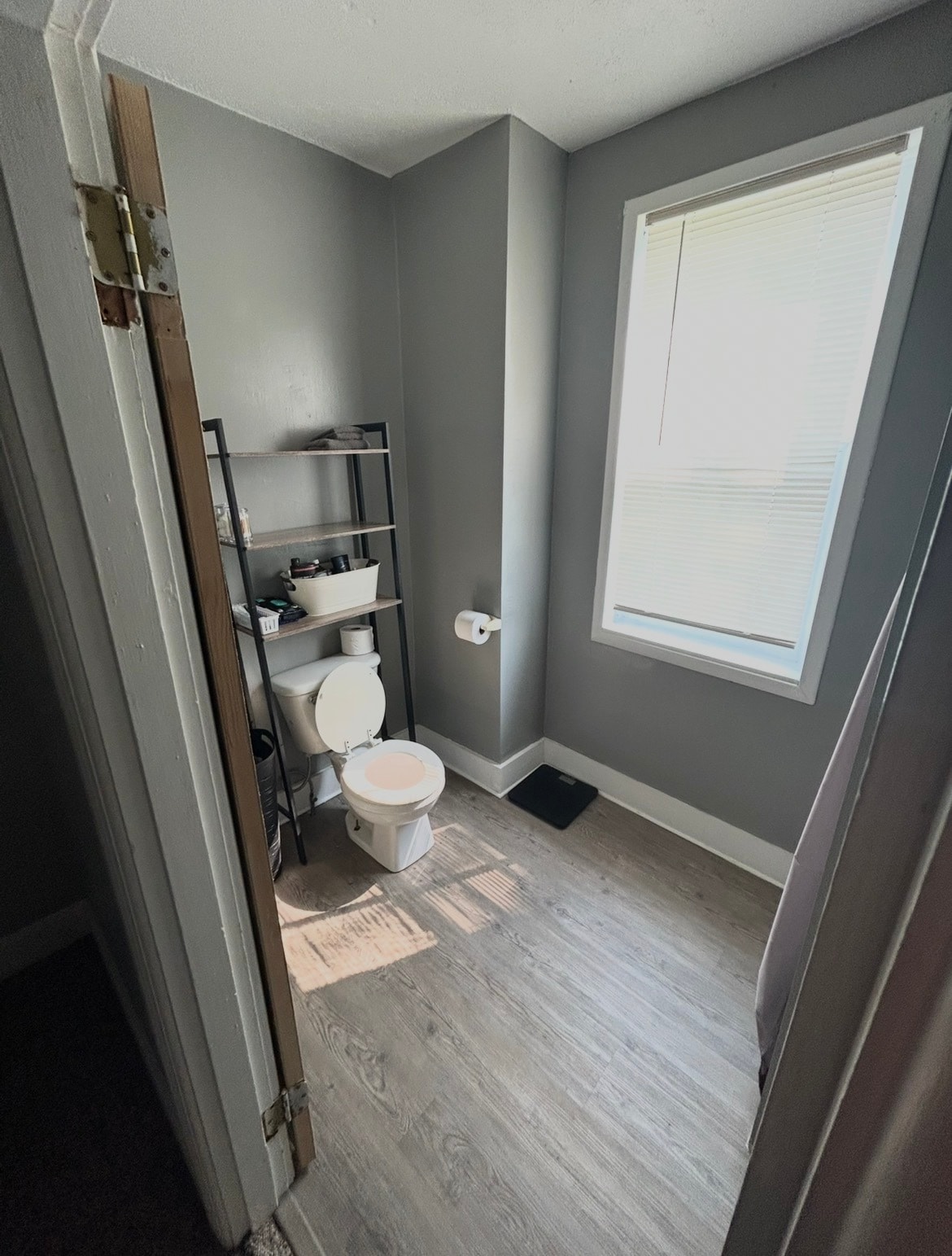 Full Bath - 24 N Washington St